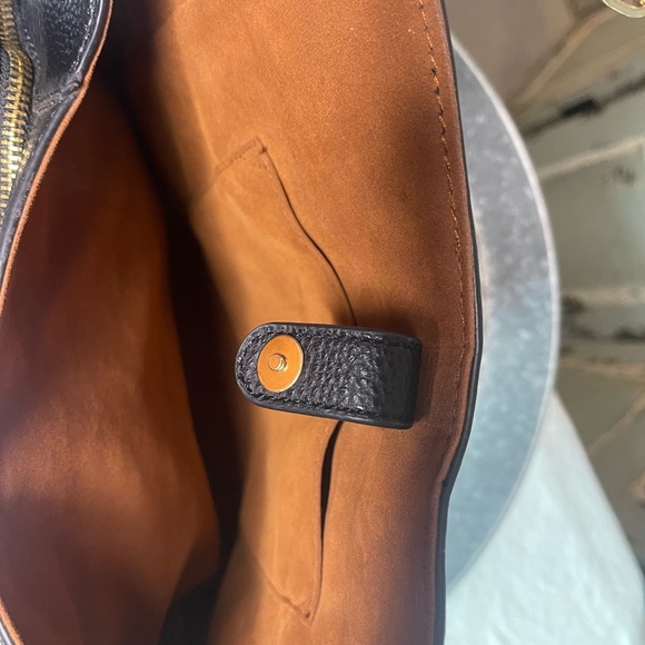 Seven Days Vegan Black Leather Shoulder Bag with Gold Chain - Picture 8 of 14